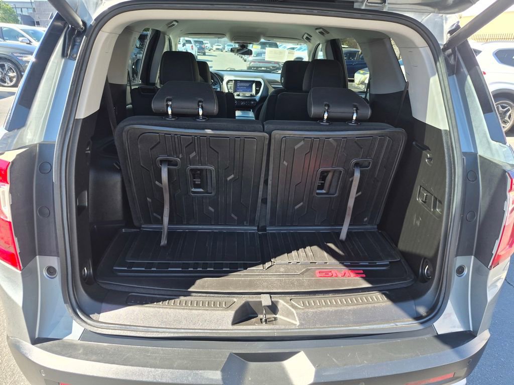 Used 2023 GMC Acadia SLE w/ Driver Convenience Package image 24