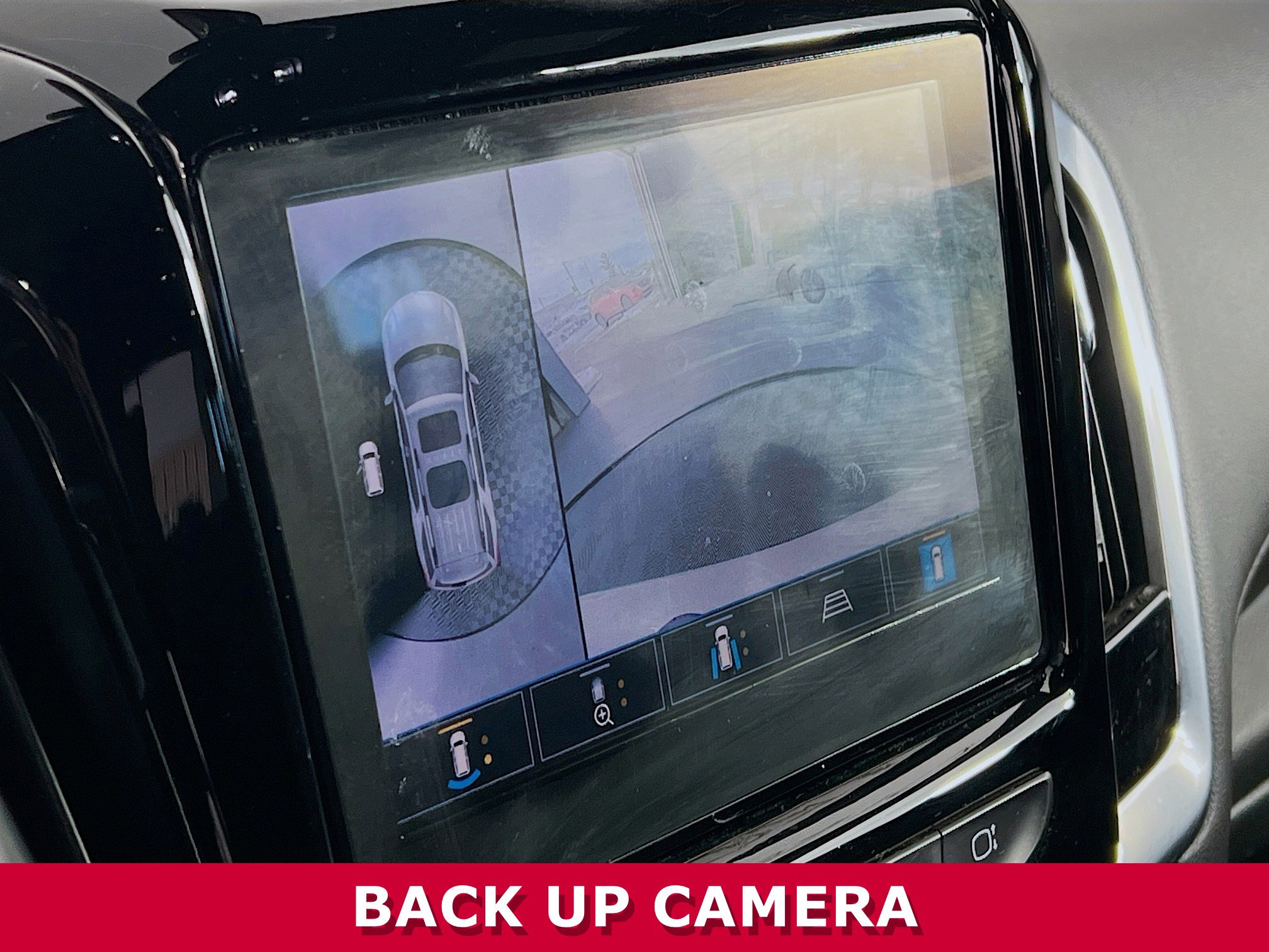 Used 2022 Chevrolet Traverse LT image 9