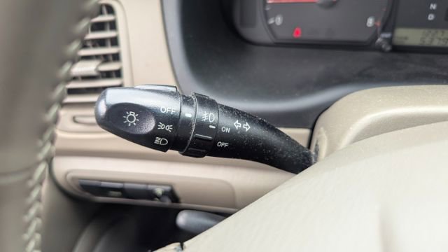 Used 2005 Hyundai Sonata GL FWD image 25