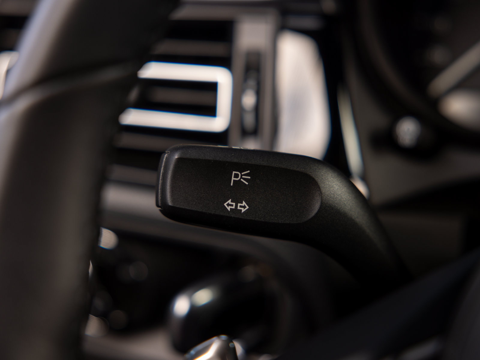 Certified 2026 Porsche Macan AWD/4WD image 50