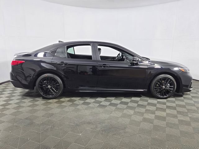 Used 2026 Toyota Camry SE image 10