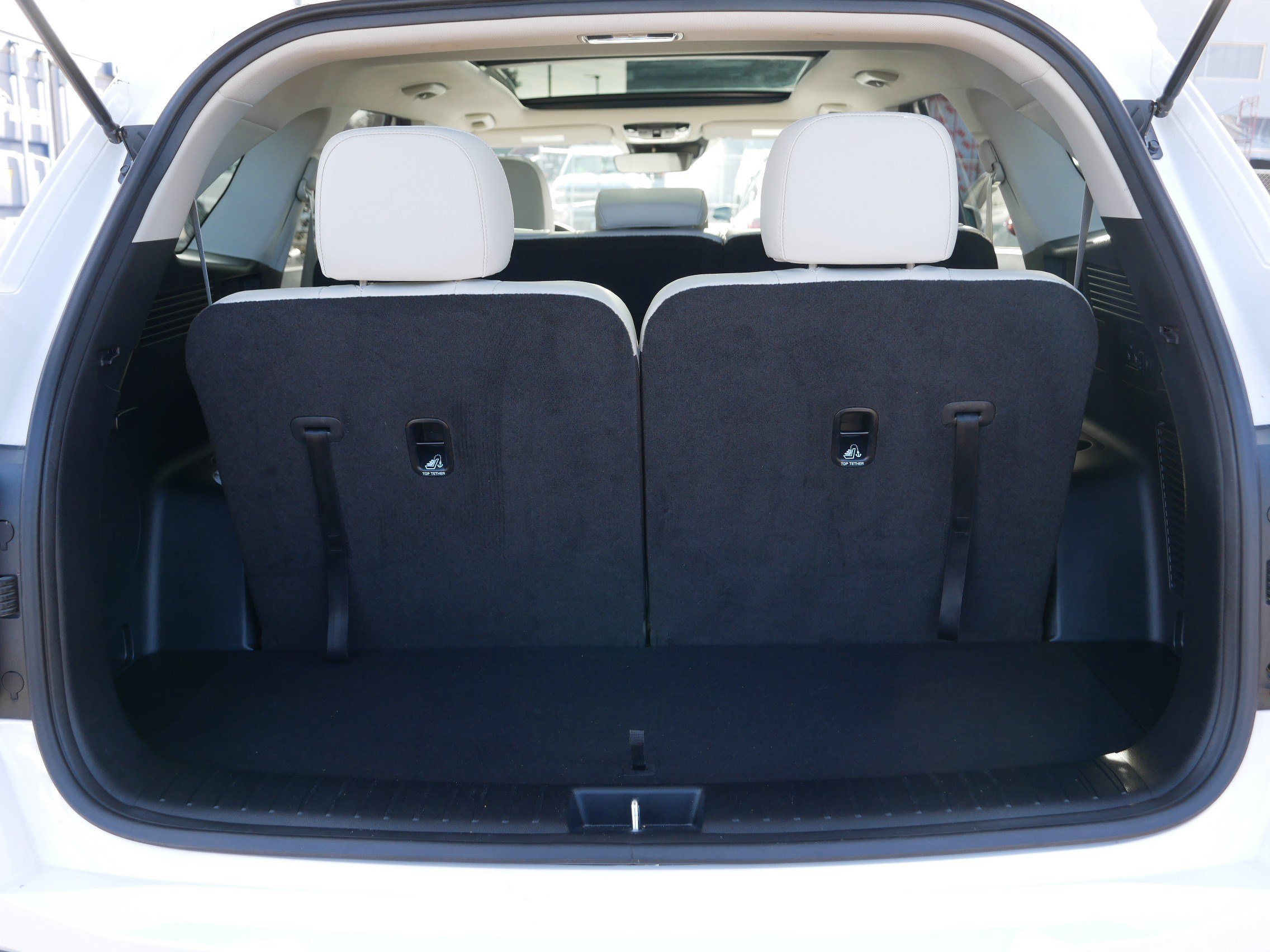 Certified 2025 Kia Sorento S w/ Panoramic Sunroof Package image 18