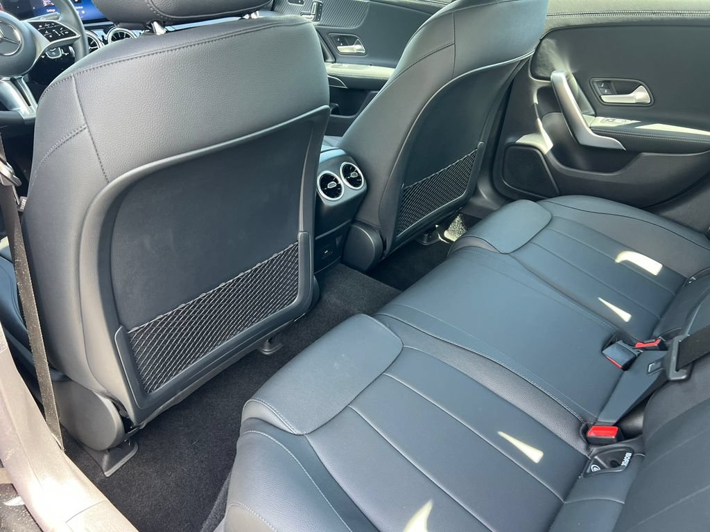 New 2025 Mercedes-Benz CLA 250 4MATIC image 36