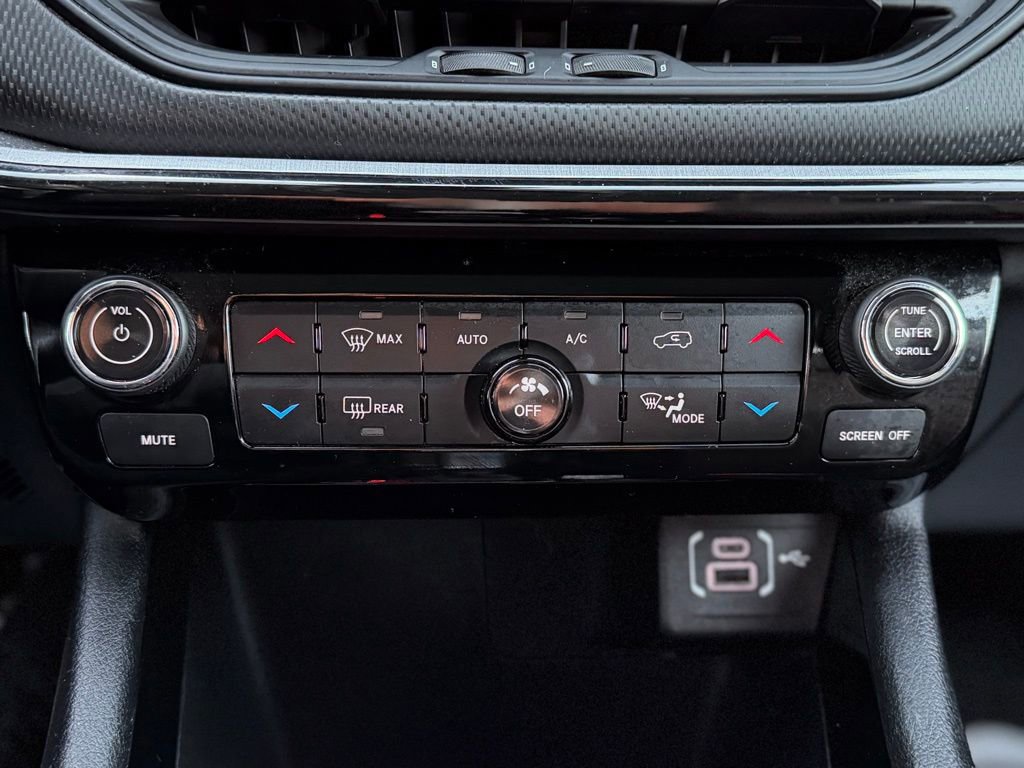 Used 2022 Jeep Compass Trailhawk w/ Trailhawk Convenience Group image 17