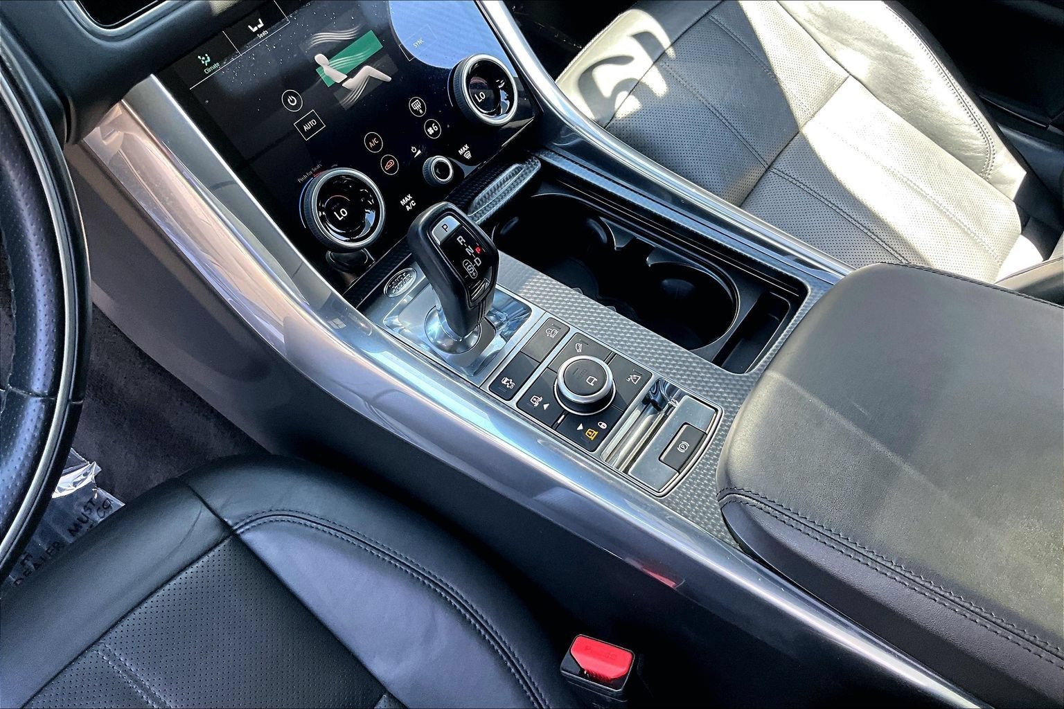 Used 2019 Land Rover Range Rover Sport Supercharged AWD/4WD image 17