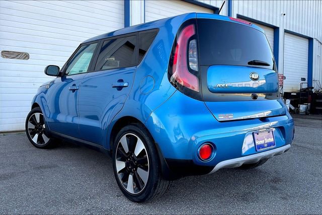 Used 2019 Kia Soul + image 3
