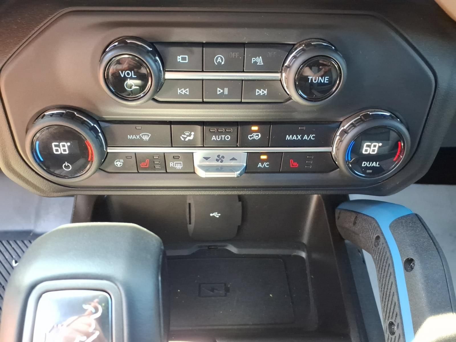 Used 2023 Ford Bronco Wildtrak AWD/4WD image 27