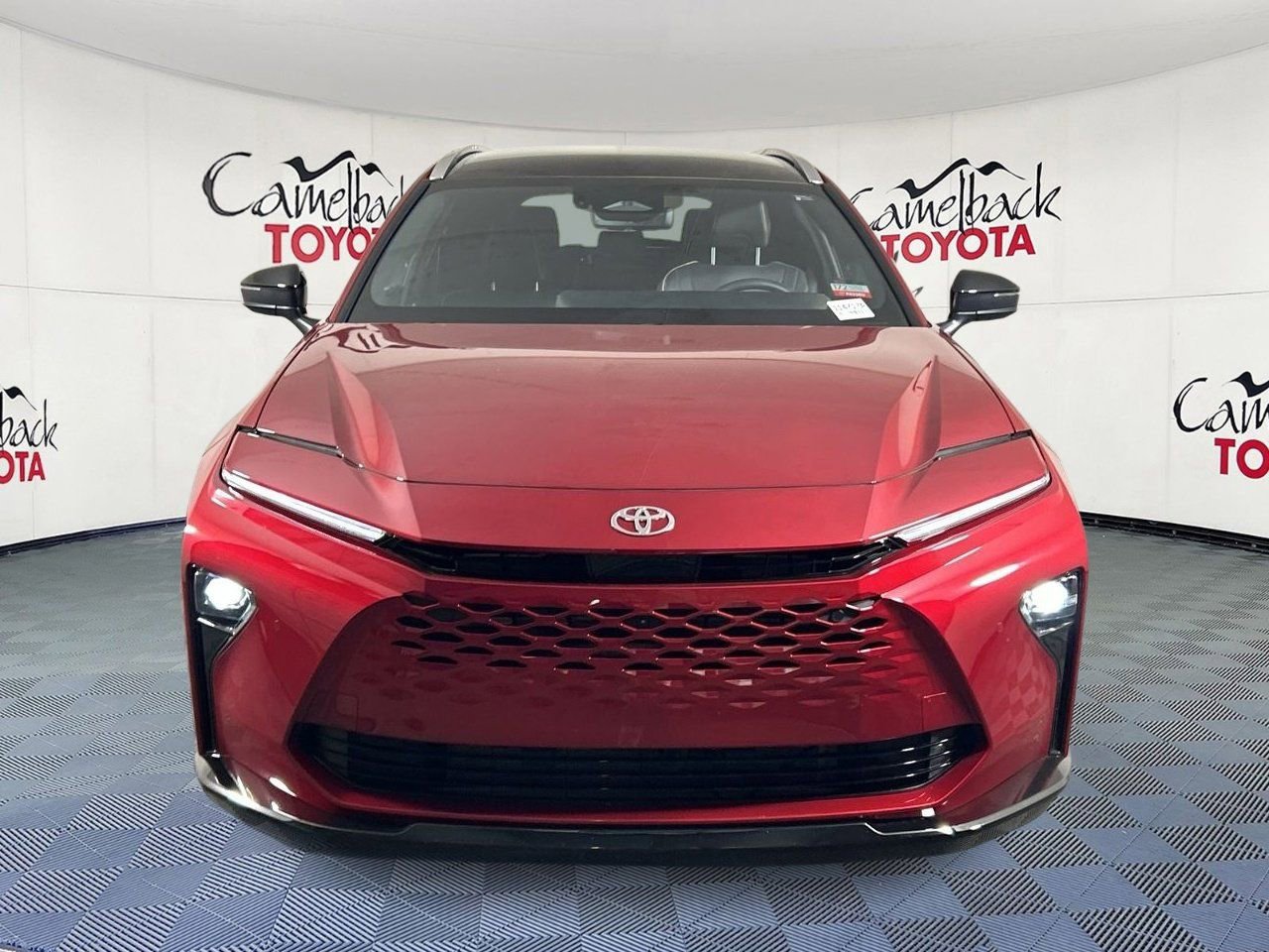 Used 2025 Toyota Crown Signia w/ Advanced Technology Package AWD/4WD image 3