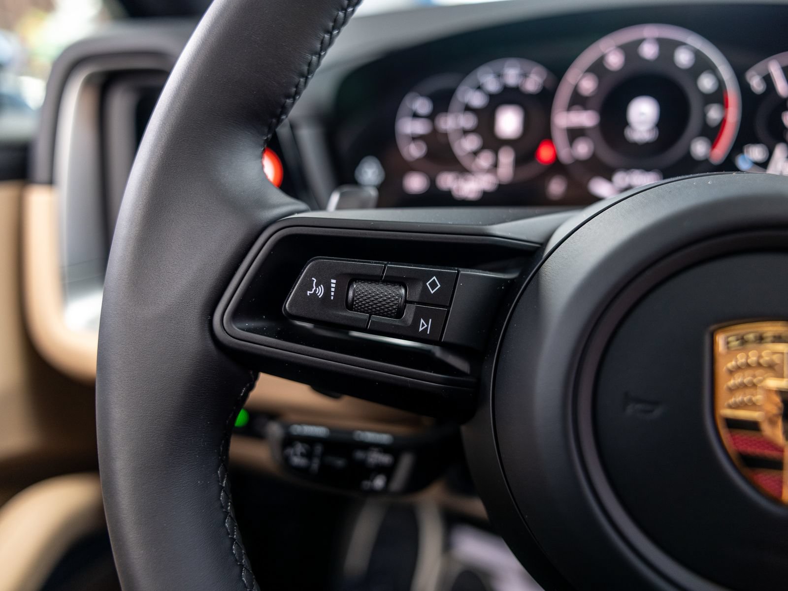 New 2026 Porsche Cayenne Coupe AWD/4WD image 35