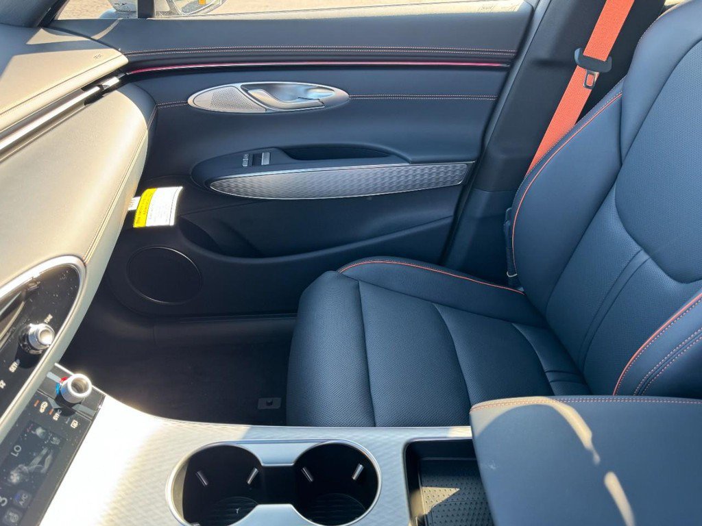New 2026 Genesis GV70 2.5T Sport Prestige AWD/4WD image 9