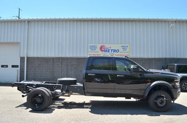 New 2026 RAM 5500 Tradesman AWD/4WD image 9
