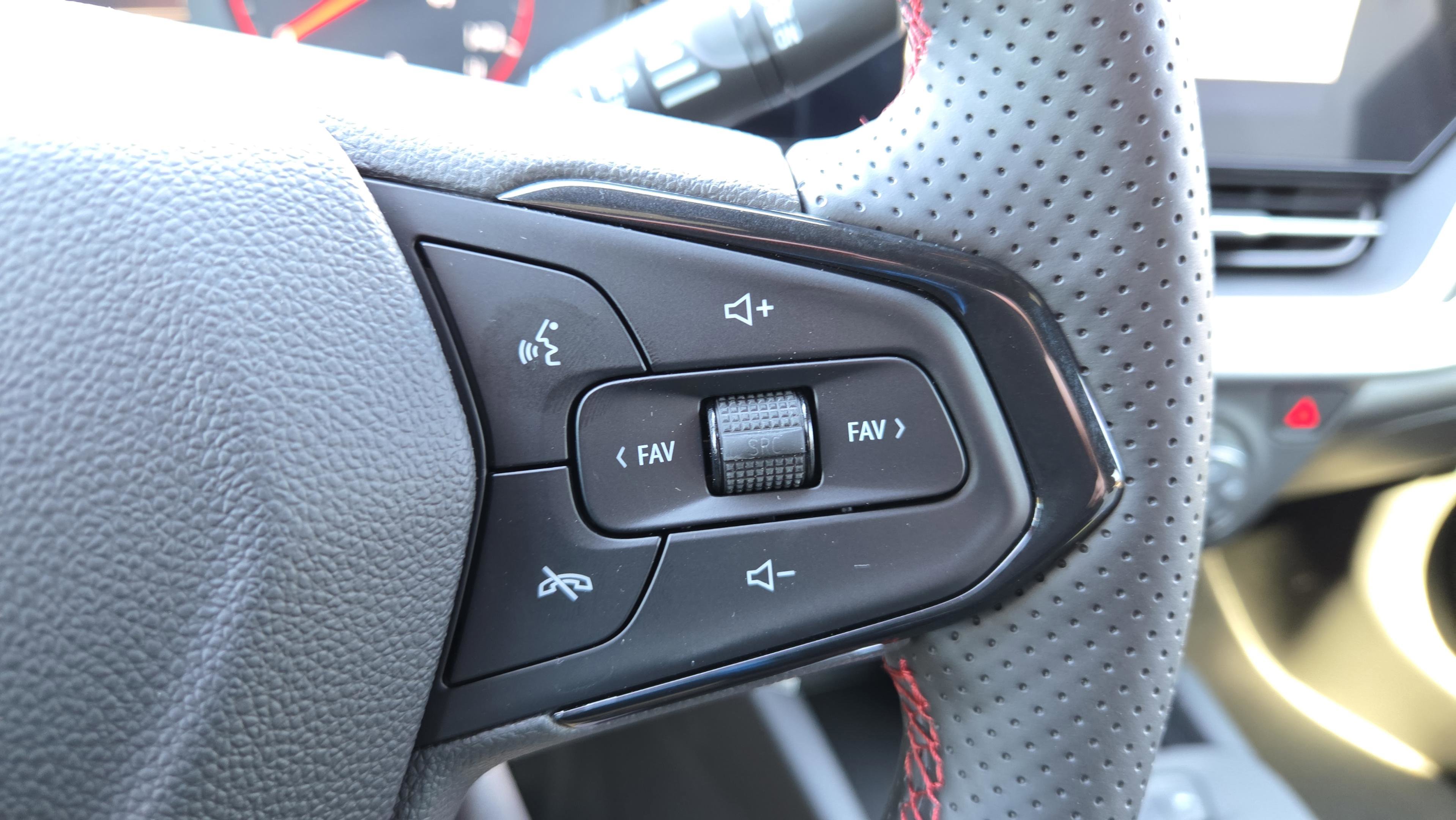 New 2026 Chevrolet Trax RS w/ Driver Confidence Package image 22