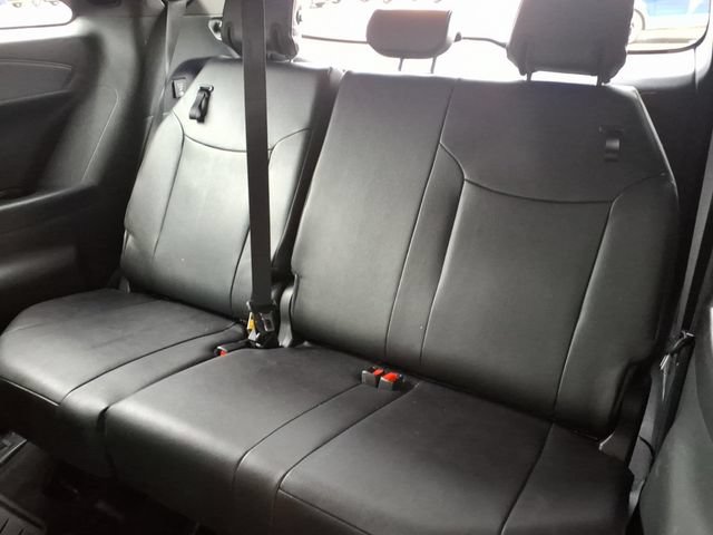 Certified 2025 Toyota Sienna XSE w/ XSE Plus Package AWD/4WD image 9