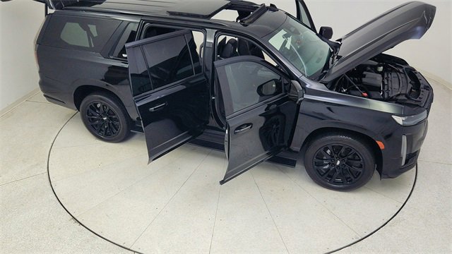 Used 2023 Cadillac Escalade ESV Sport Platinum w/ LPO, ONYX Package image 93