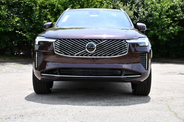 New 2026 Volvo XC90 B6 Plus w/ Protection Package Premier AWD/4WD image 2