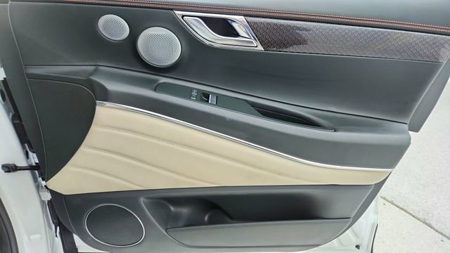 Used 2025 Genesis GV80 3.5T e-SC image 25