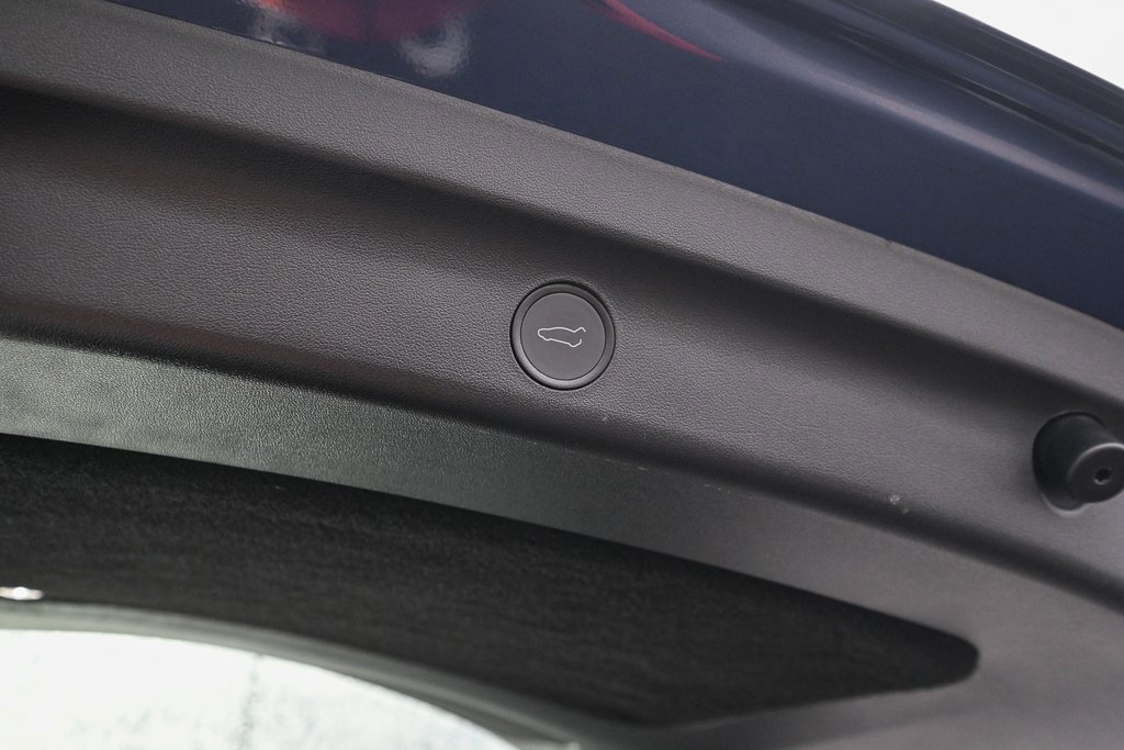 Used 2022 Tesla Model Y Performance image 17