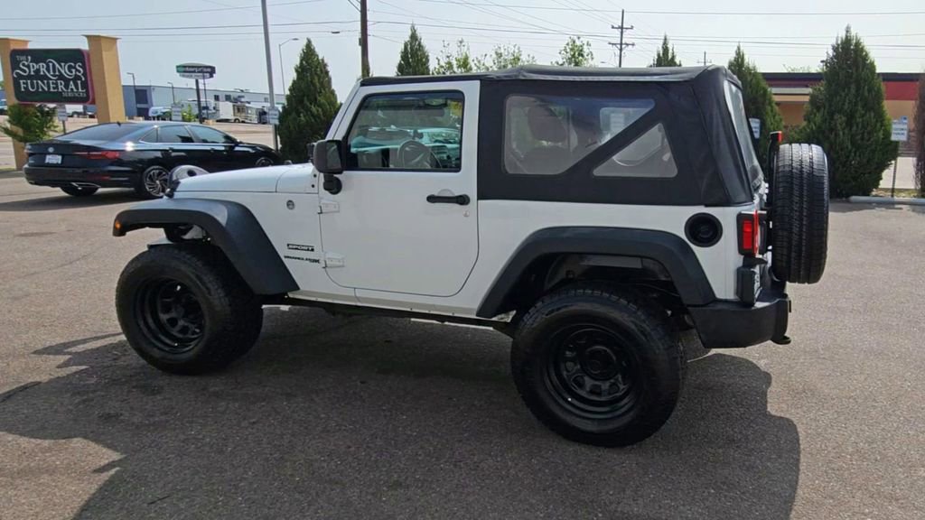 Used 2018 Jeep Wrangler Sport image 5