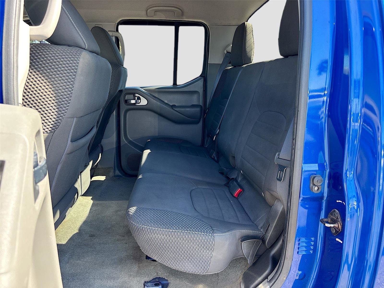 Used 2013 Nissan Frontier Desert Runner image 23