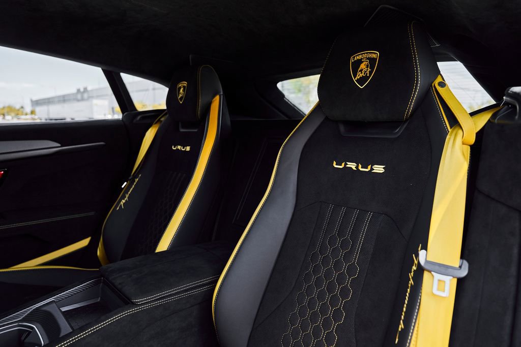 Used 2024 Lamborghini Urus Performante AWD/4WD image 55