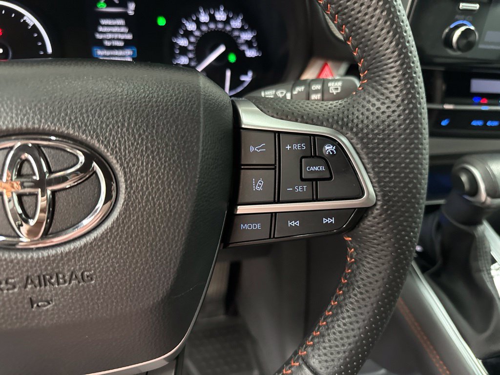 Used 2024 Toyota Sienna XSE w/ XSE Plus Package AWD/4WD image 15