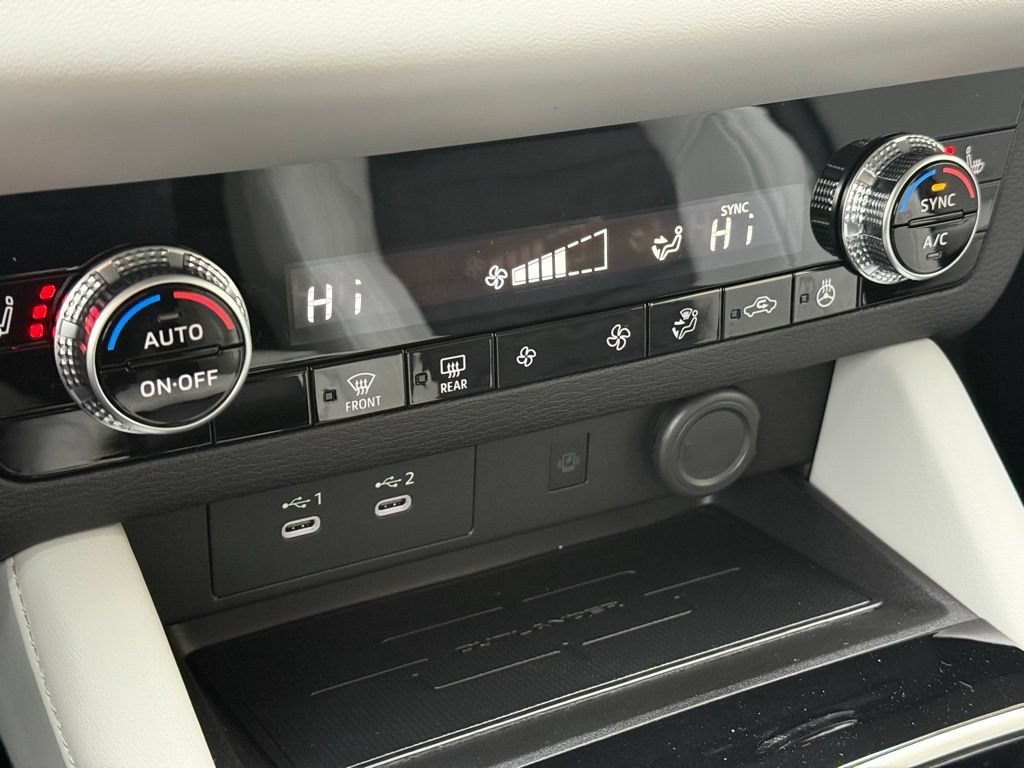 New 2026 Mitsubishi Outlander SE FWD image 17