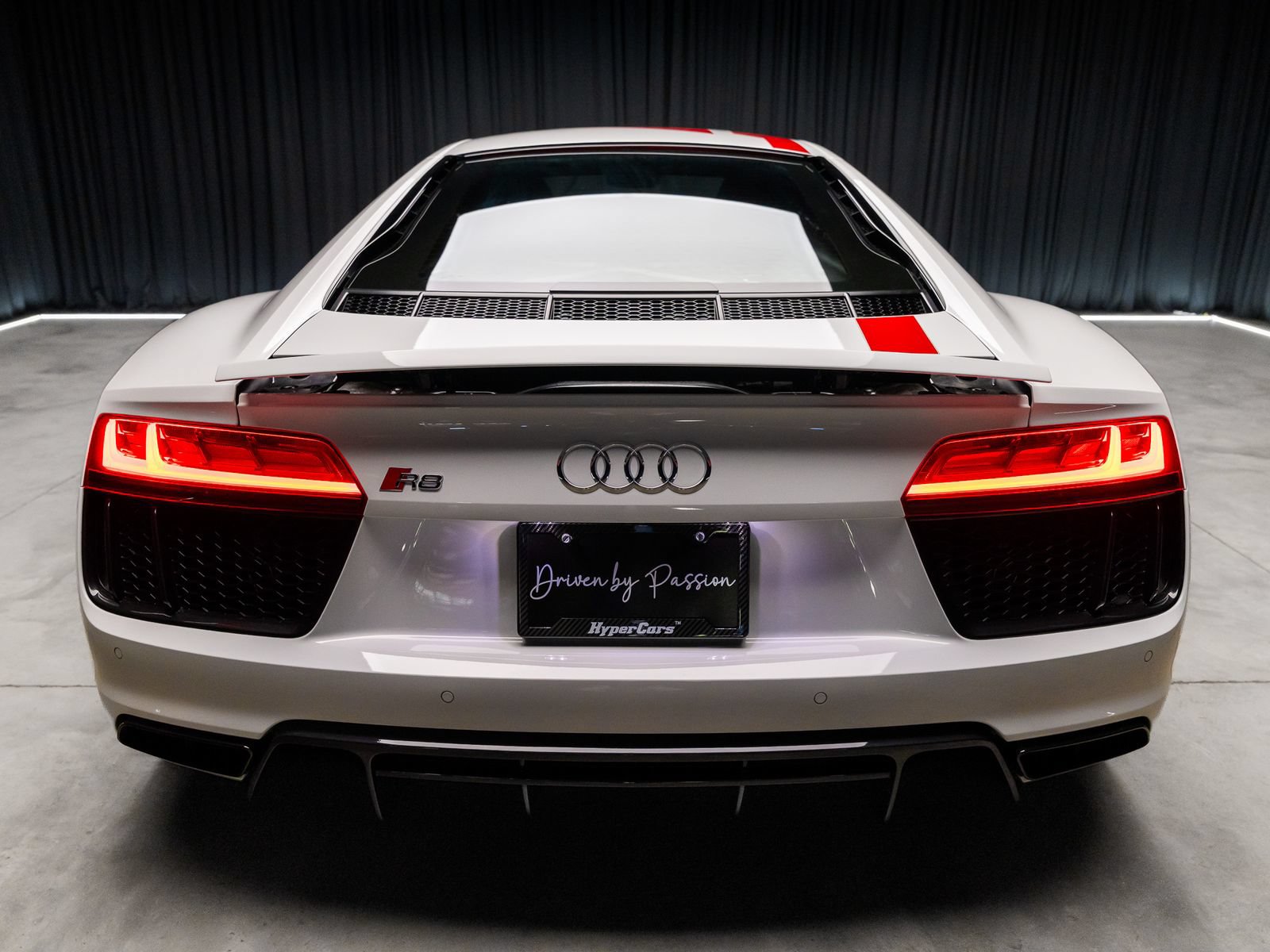 Used 2018 Audi R8 V10 w/ 20" Wheel Package RWD image 14