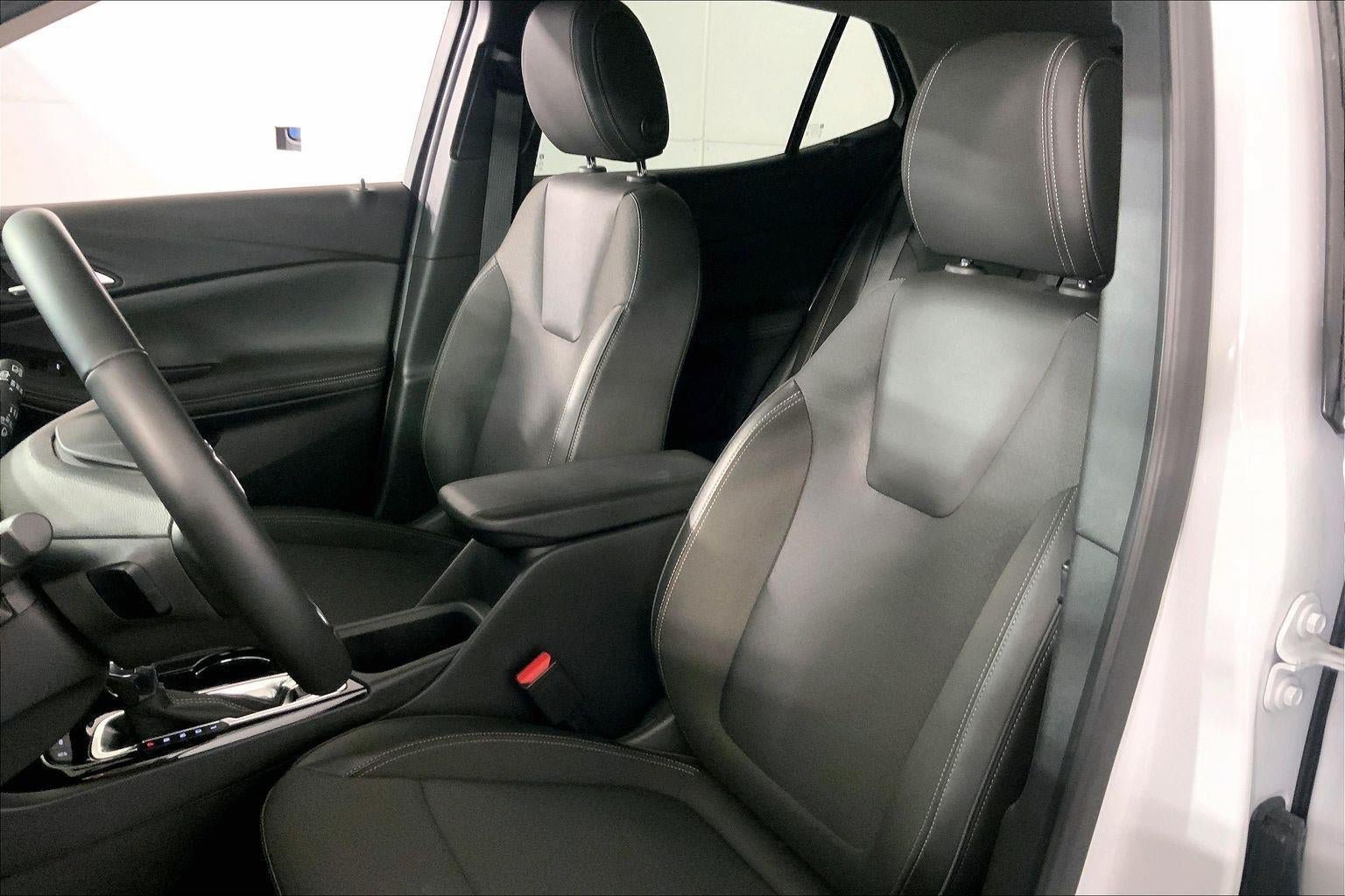Used 2025 Buick Encore GX Preferred AWD/4WD image 24