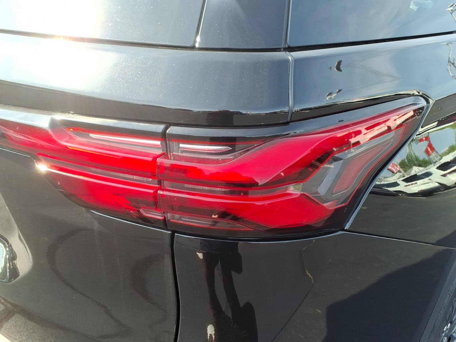 Used 2023 Chevrolet Traverse RS AWD/4WD image 14