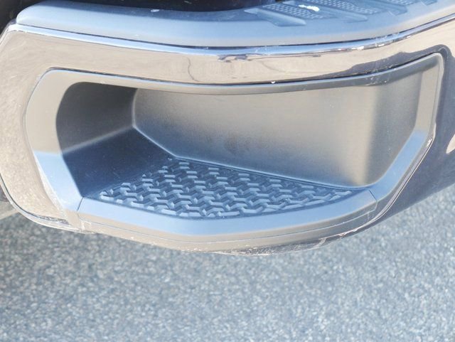 Used 2024 GMC Sierra 1500 Elevation image 12