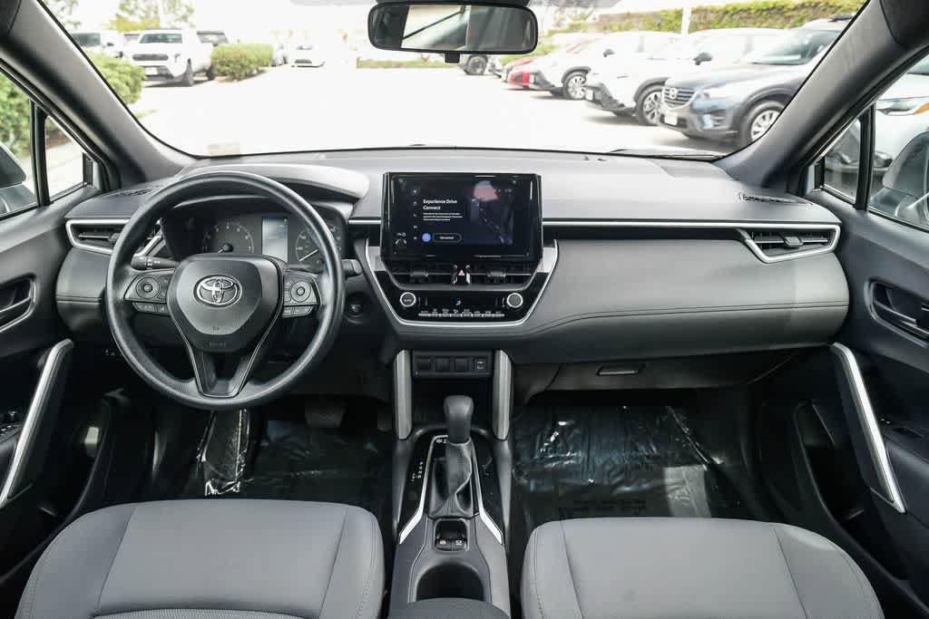 Used 2025 Toyota Corolla Cross AWD Hybrid image 14