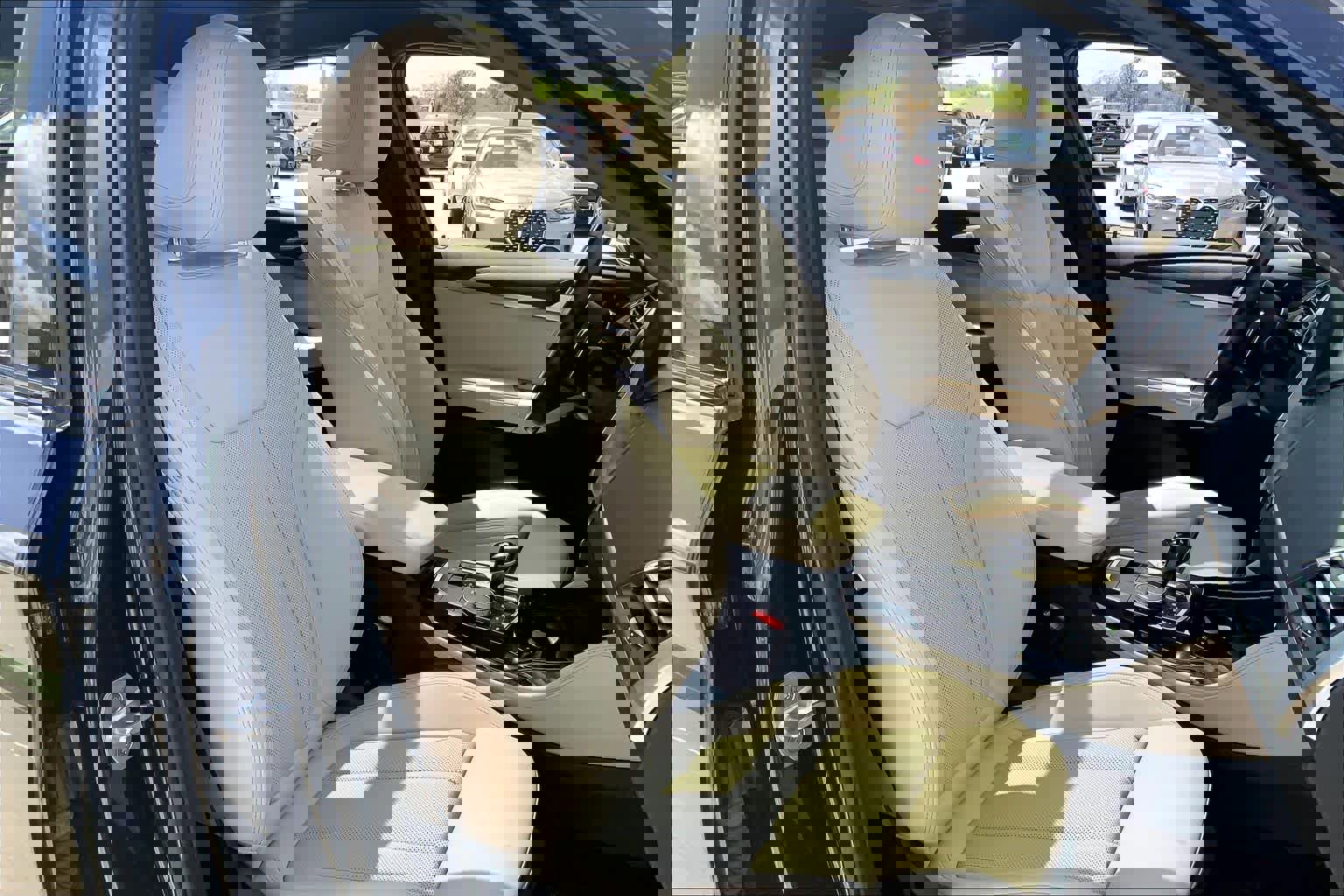 Used 2024 BMW X4 xDrive30i w/ M Sport Package image 7