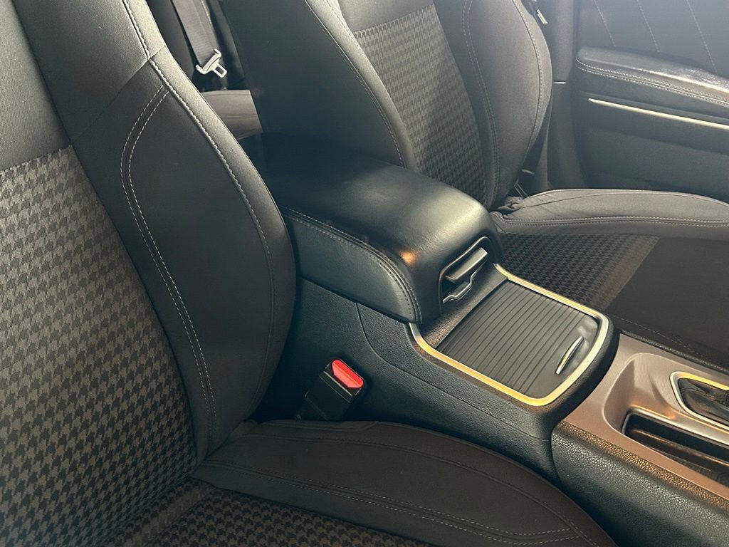 Used 2023 Dodge Charger SXT image 32