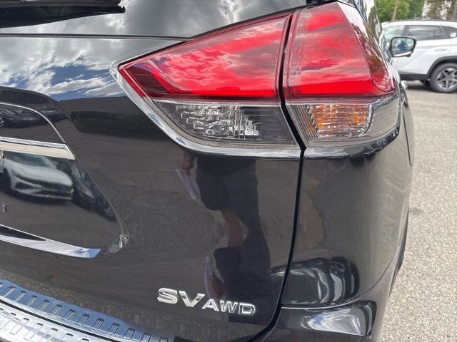 Used 2017 Nissan Rogue SV w/ SV Premium Package AWD/4WD image 32