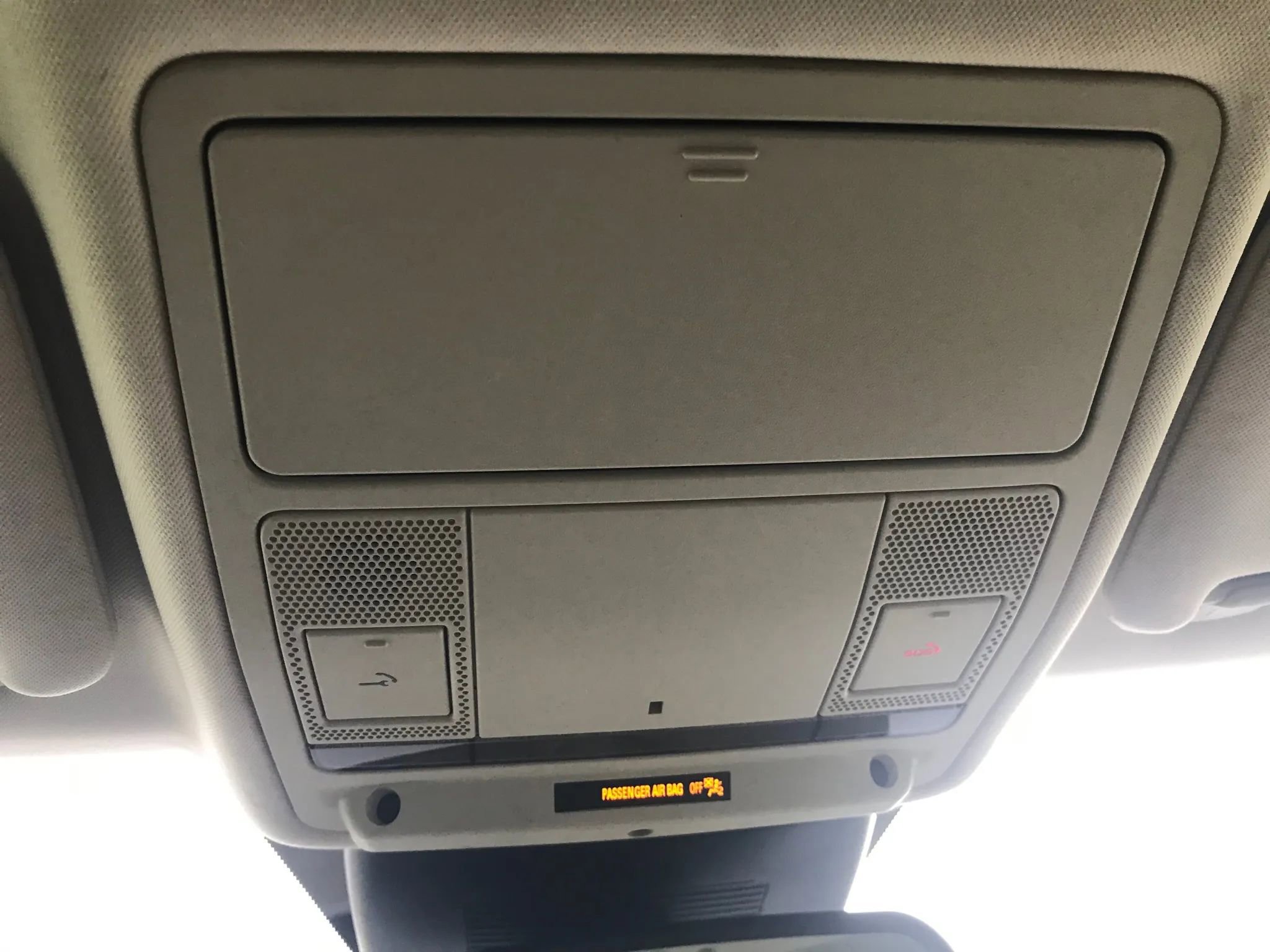 Used 2018 Land Rover Range Rover Evoque image 29