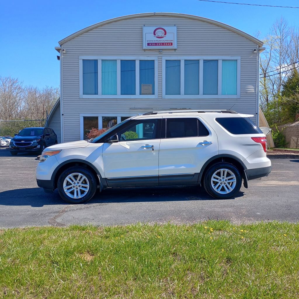 Used 2012 Ford Explorer XLT AWD/4WD image 2