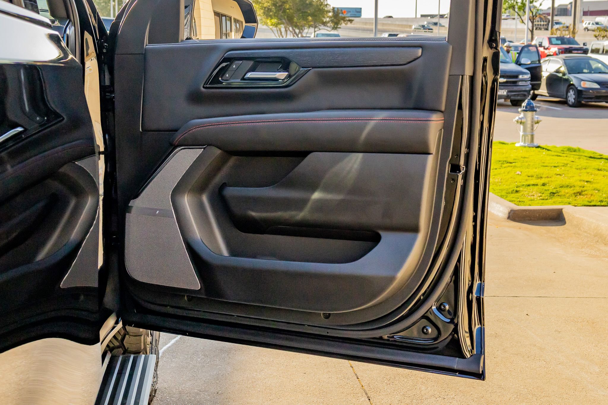 Used 2026 GMC Yukon AT4 Ultimate image 37