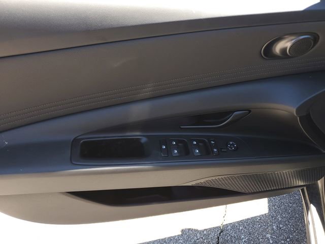 New 2026 Hyundai Elantra Sport FWD image 18