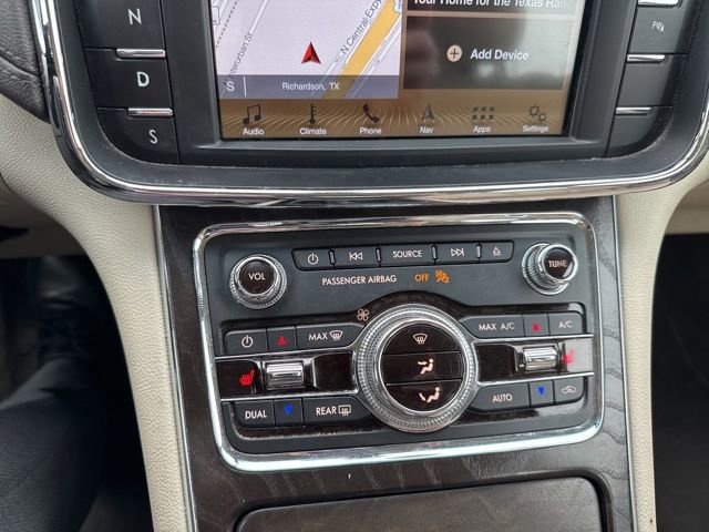 Used 2017 Lincoln Continental Select image 12