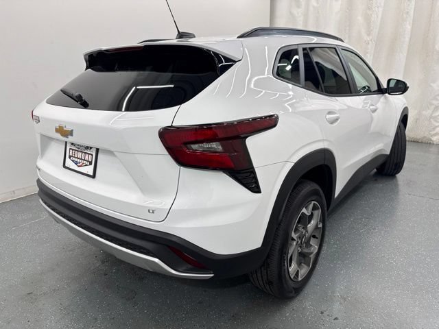 New 2026 Chevrolet Trax LT FWD image 8