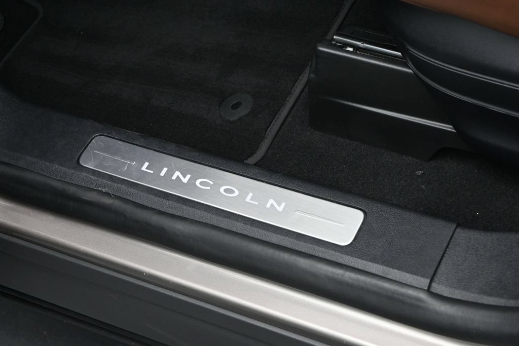 Used 2020 Lincoln Aviator Reserve w/ Equipment Group 202A AWD/4WD image 7
