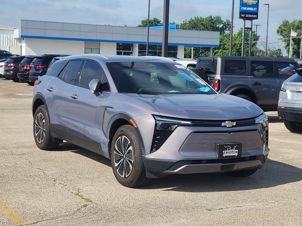 Used 2025 Chevrolet Blazer EV LT AWD/4WD image 1