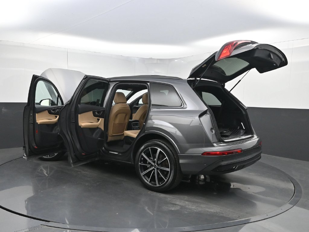 Used 2023 Audi Q7 3.0T Premium Plus AWD/4WD image 40