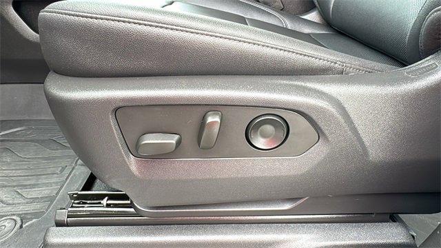 Used 2023 GMC Sierra 1500 SLT w/ SLT Premium Plus Package image 15