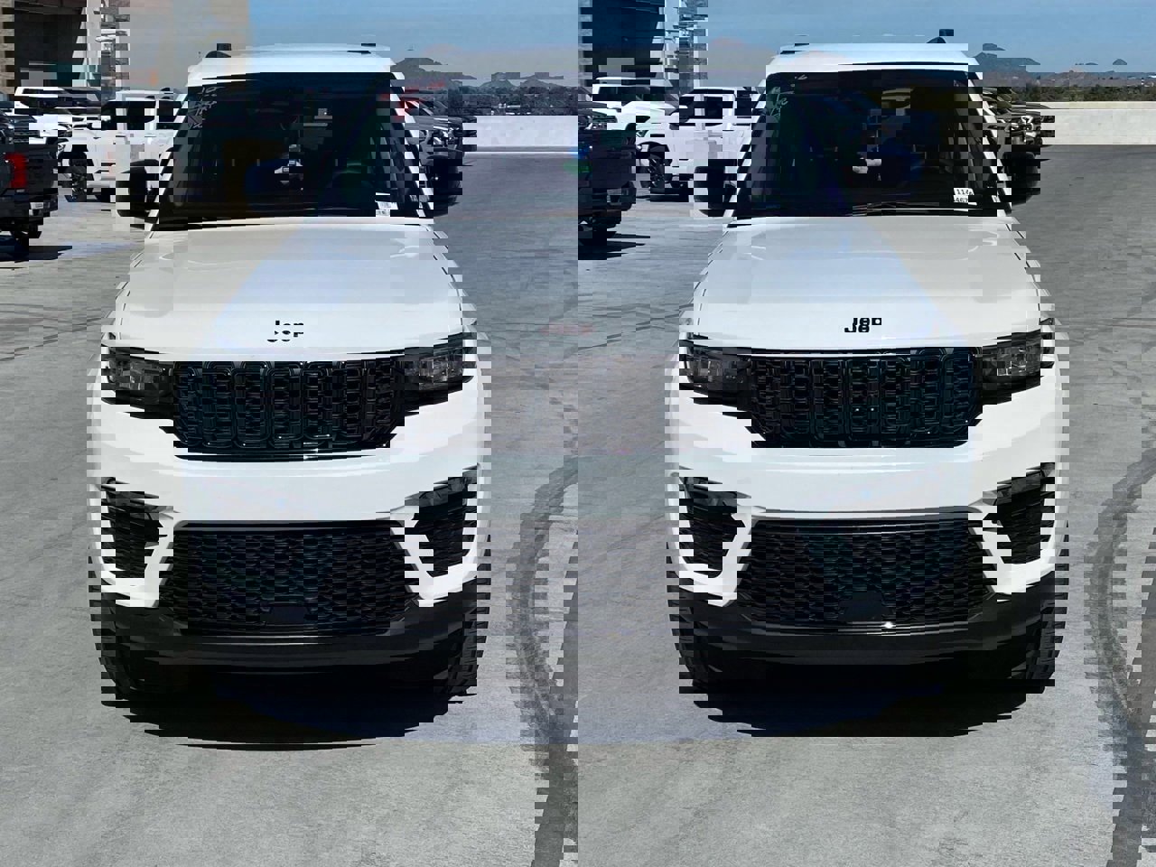 Used 2023 Jeep Grand Cherokee Limited w/ Black Appearance Package image 2