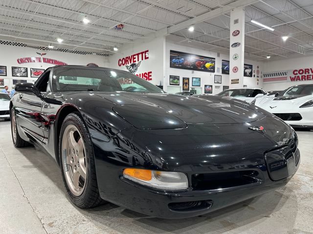 Used 2004 Chevrolet Corvette Convertible w/ Preferred Equipment Group RWD image 5