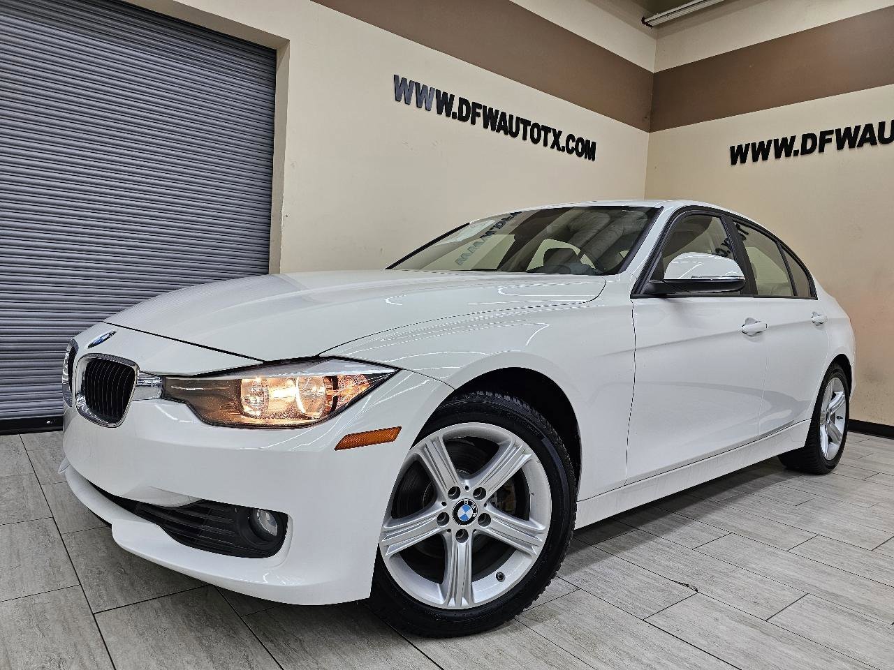 Used 2014 BMW 328i Sedan RWD image 2