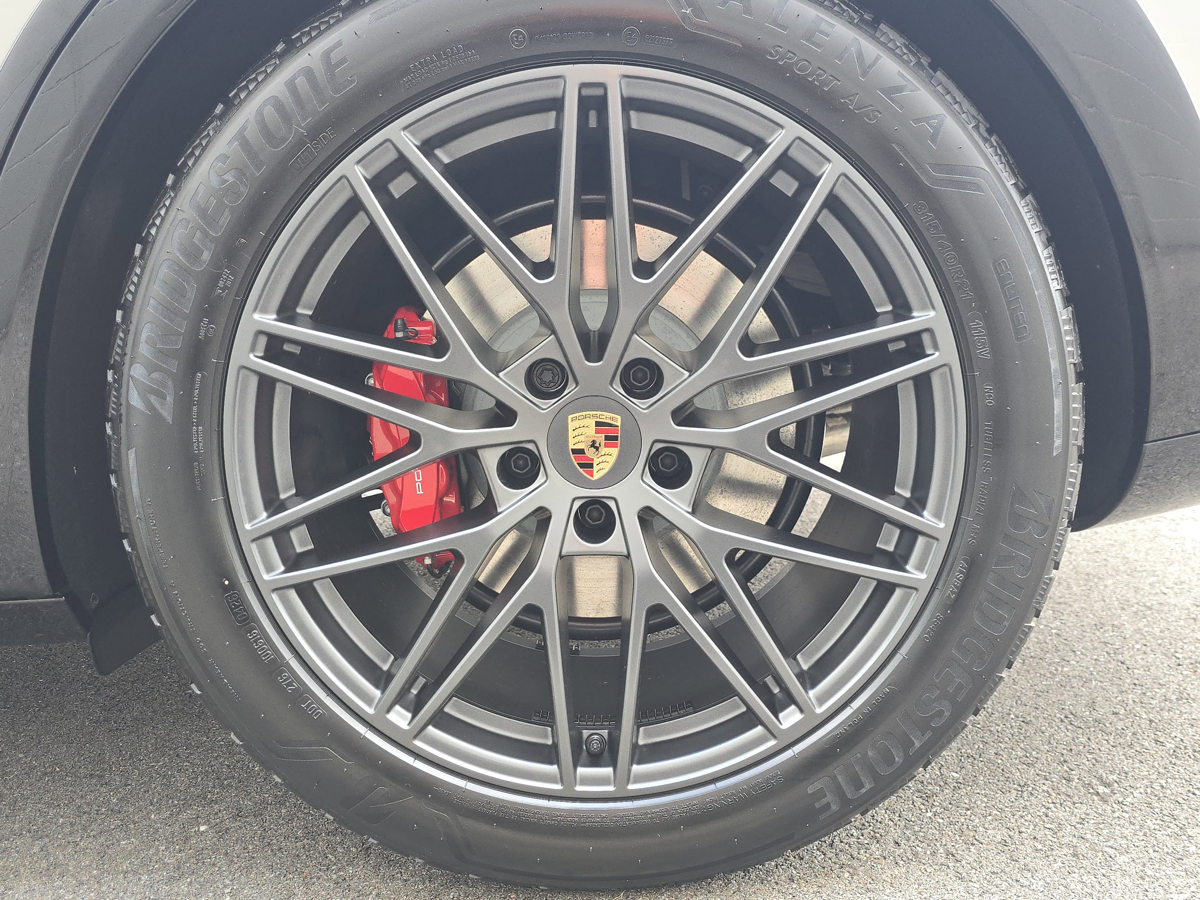 New 2026 Porsche Cayenne GTS image 29