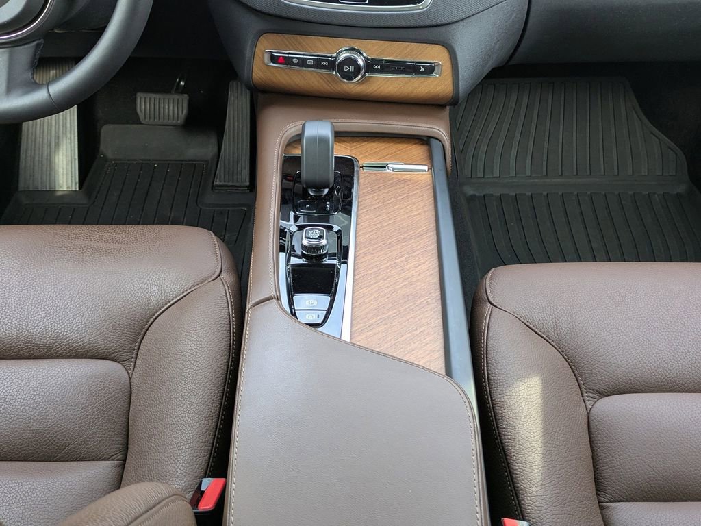 Certified 2023 Volvo XC90 B6 Plus w/ Protection Package Premier AWD/4WD image 19