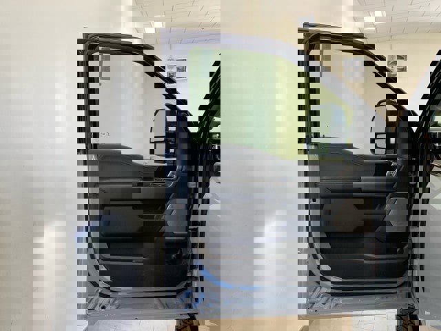 New 2026 Ford F250 Lariat w/ Black Appearance Package image 17